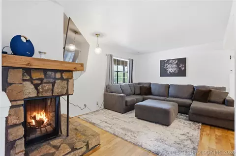 Living - 6380 S 80th East Avenue D, Tulsa, OK 74133 photo 1 of 3