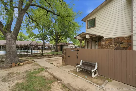 Exterior - 6380 S 80th East Avenue D, Tulsa, OK 74133 photo 3 of 5
