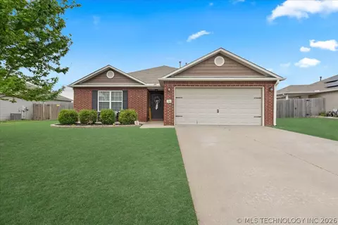 7312 S Gardenia Ave, Broken Arrow, OK 74011