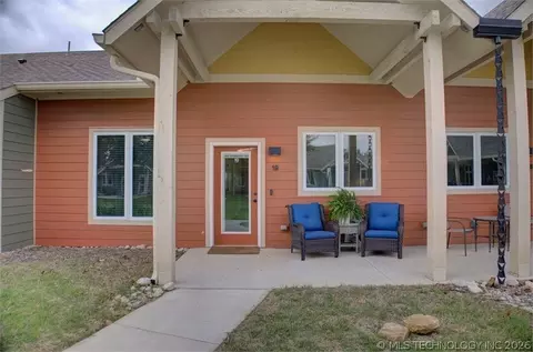 7141 S Quincy Avenue 19, Tulsa, OK 74136