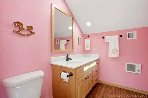 Bath - 452316 E 953 Rd, Vian, OK 74962 photo 6 of 10