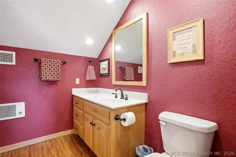 Bath - 452316 E 953 Rd, Vian, OK 74962 photo 4 of 10