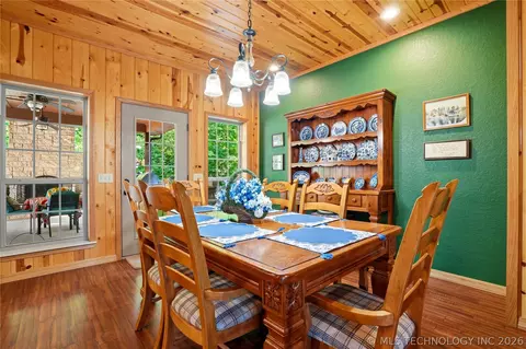 Dining - 452316 E 953 Rd, Vian, OK 74962 photo 3 of 5