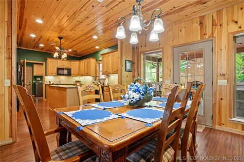 Dining - 452316 E 953 Rd, Vian, OK 74962 photo 4 of 5