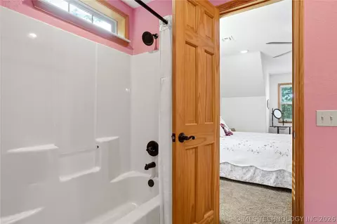 Bath - 452316 E 953 Rd, Vian, OK 74962 photo 7 of 10