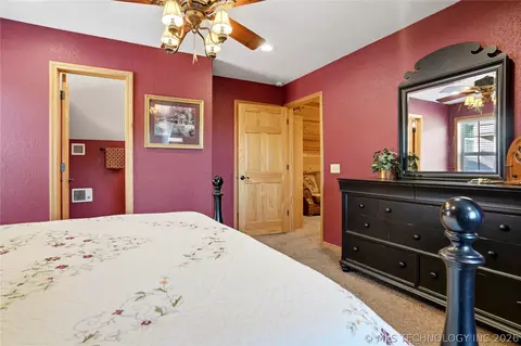 Bedroom - 452316 E 953 Rd, Vian, OK 74962 photo 4 of 9