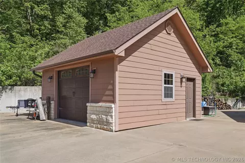 Exterior - 452316 E 953 Rd, Vian, OK 74962 photo 10 of 19