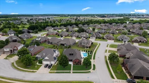 View/Area - 1701 E Granger St, Broken Arrow, OK 74012 photo 3 of 7