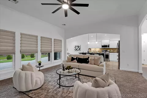 Living - 1701 E Granger St, Broken Arrow, OK 74012 photo 5 of 5