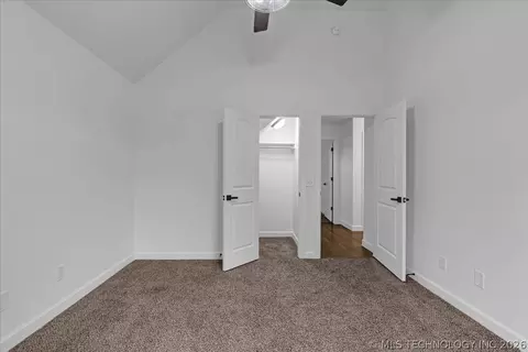Entry Way - 1701 E Granger St, Broken Arrow, OK 74012 photo 3 of 4