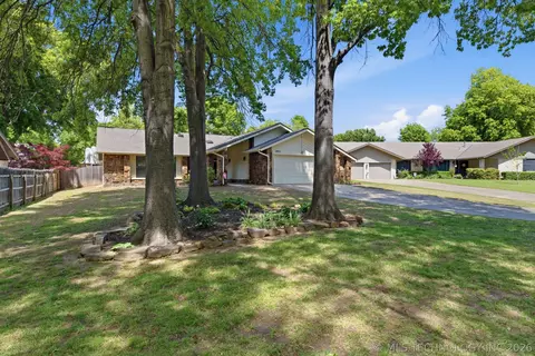 5919 E 80th St, Tulsa, OK 74136 photo 2