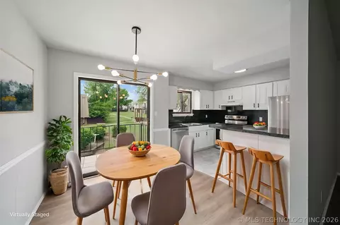 Dining - 4323 E 68th Street 614, Tulsa, OK 74136 photo 1 of 3