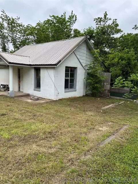 1220 N 40th St, Muskogee, OK 74401