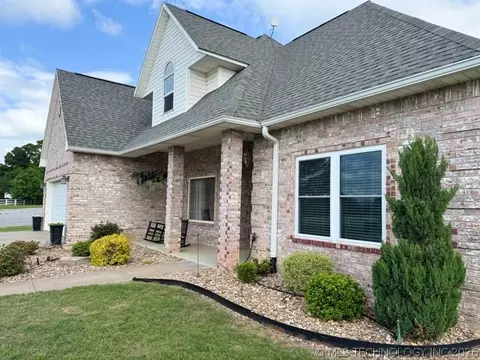 65 Walnut Way S, Mcalester, OK 74501