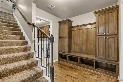 Entry Way - 18223 E 49th Pl S, Tulsa, OK 74134 photo 3 of 4