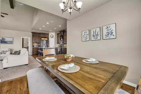 Dining - 18223 E 49th Pl S, Tulsa, OK 74134 photo 4 of 4