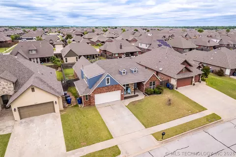 View/Area - 18223 E 49th Pl S, Tulsa, OK 74134 photo 2 of 5