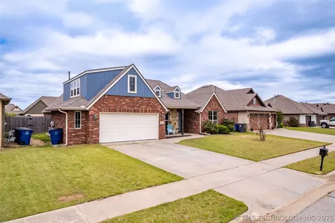 Exterior - 18223 E 49th Pl S, Tulsa, OK 74134 photo 3 of 11
