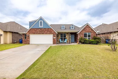 Exterior - 18223 E 49th Pl S, Tulsa, OK 74134 photo 10 of 11