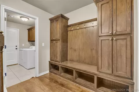Entry Way - 18223 E 49th Pl S, Tulsa, OK 74134 photo 4 of 4