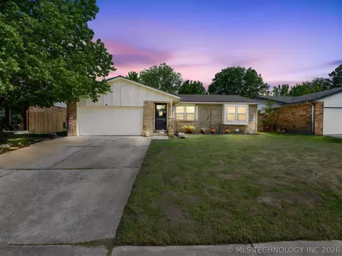 1705 S Poplar Ave, Broken Arrow, OK 74012