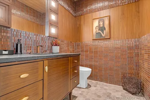 Bath - 139 091 Rd, Eucha, OK 74342 photo 1 of 16