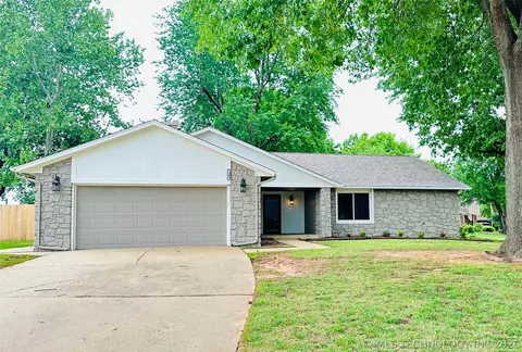 1409 W Baton Rouge Cir, Broken Arrow, OK 74011
