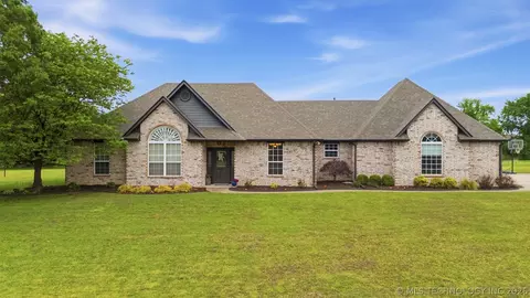 3300 Holly Rd, Claremore, OK 74019