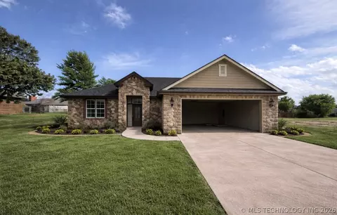 144 Sooner Dr, Stroud, OK 74079