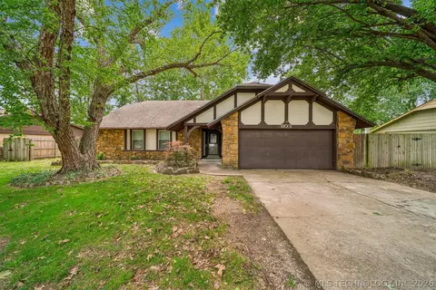 1103 W 19th St, Claremore, OK 74017