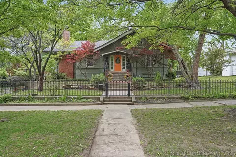 236 W 6th Ave, Bristow, OK 74010