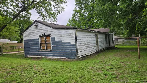 2915 E Ute St, Tulsa, OK 74110 photo 2