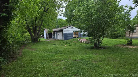 2915 E Ute St, Tulsa, OK 74110 photo 3
