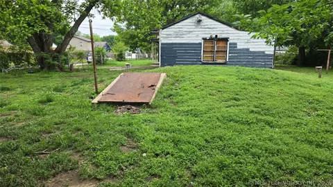 2915 E Ute St, Tulsa, OK 74110 photo 6