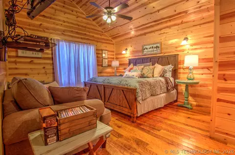 Bedroom - 83 Bent Pine Trl, Broken Bow, OK 74728 photo 1 of 6