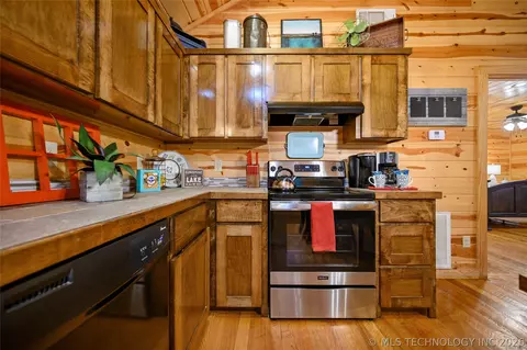 Kitchen - 81 Bent Pine Trl, Broken Bow, OK 74728 photo 1 of 4