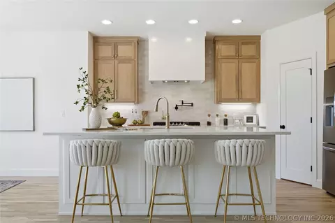 Kitchen - 13645 S 20th Pl E, Bixby, OK 74008 photo 1 of 5