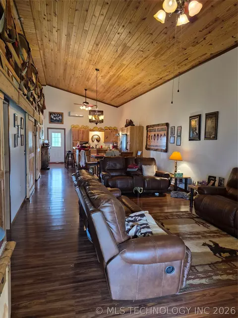Living - 105897 S 4170, Checotah, OK 74426 photo 2 of 3