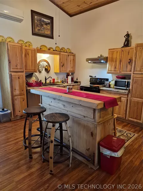 Kitchen - 105897 S 4170, Checotah, OK 74426 photo 2 of 3