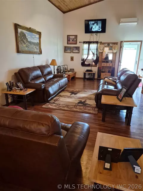 Living - 105897 S 4170, Checotah, OK 74426 photo 3 of 3
