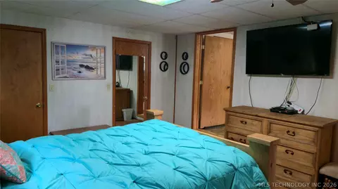 Bedroom - 417566 E 1140 Rd, Checotah, OK 74426 photo 8 of 14