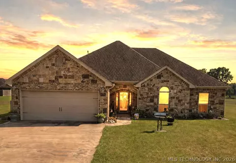 2004 E Trailwood St, Stigler, OK 74462
