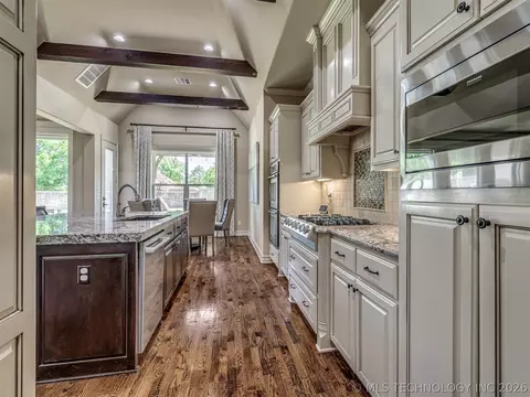 Kitchen - 5902 E 110th Pl, Tulsa, OK 74137 photo 4 of 7