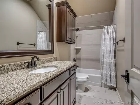 Bath - 5902 E 110th Pl, Tulsa, OK 74137 photo 9 of 16