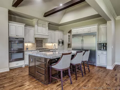 Kitchen - 5902 E 110th Pl, Tulsa, OK 74137 photo 1 of 7