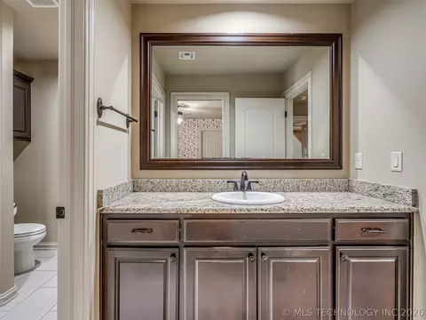 Bath - 5902 E 110th Pl, Tulsa, OK 74137 photo 10 of 16
