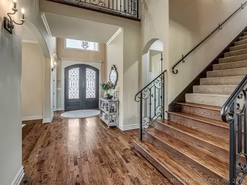 Entry Way - 5902 E 110th Pl, Tulsa, OK 74137 photo 1 of 9