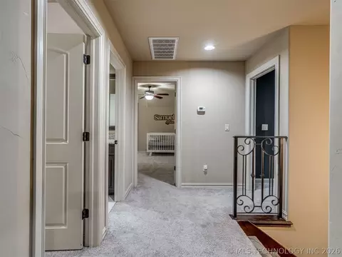 Entry Way - 5902 E 110th Pl, Tulsa, OK 74137 photo 7 of 9