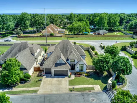 View/Area - 5902 E 110th Pl, Tulsa, OK 74137 photo 1 of 7