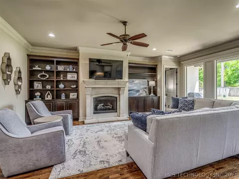 Living - 5902 E 110th Pl, Tulsa, OK 74137 photo 2 of 7